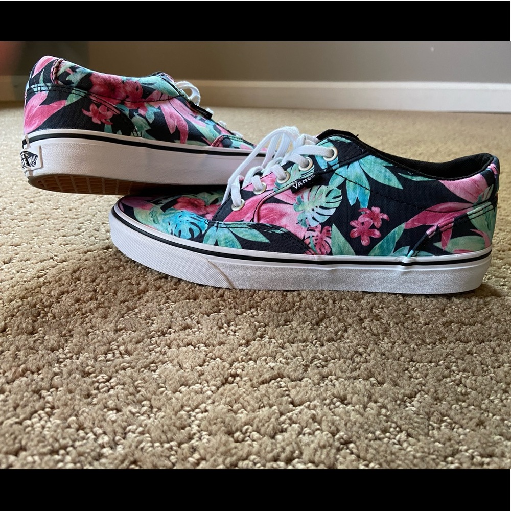 Vans authentic Tropical Floral shoe; Wmn size 9.